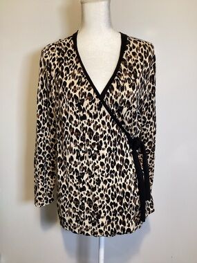 Foxcroft Leopard Print True Wrap Knit Top Sz S